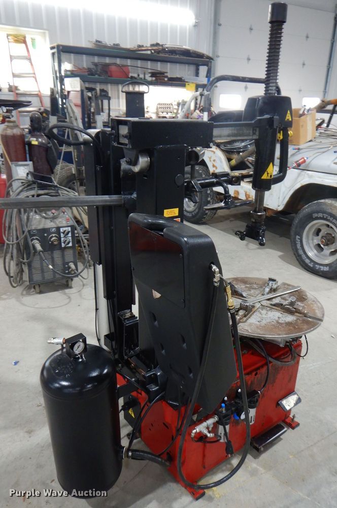 image for item IO9366 Snap-on  tire machine