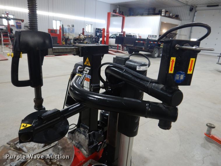 image for item IO9366 Snap-on  tire machine