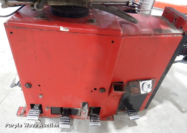 image for item IO9366 Snap-on  tire machine