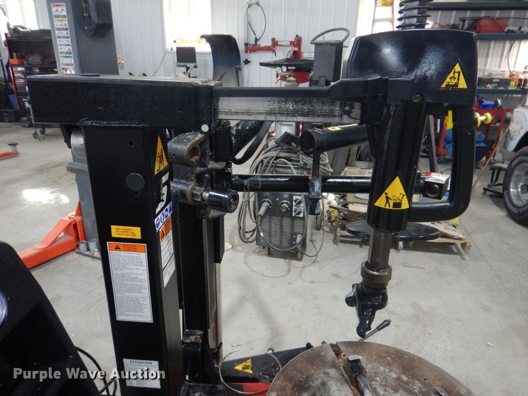 image for item IO9366 Snap-on  tire machine