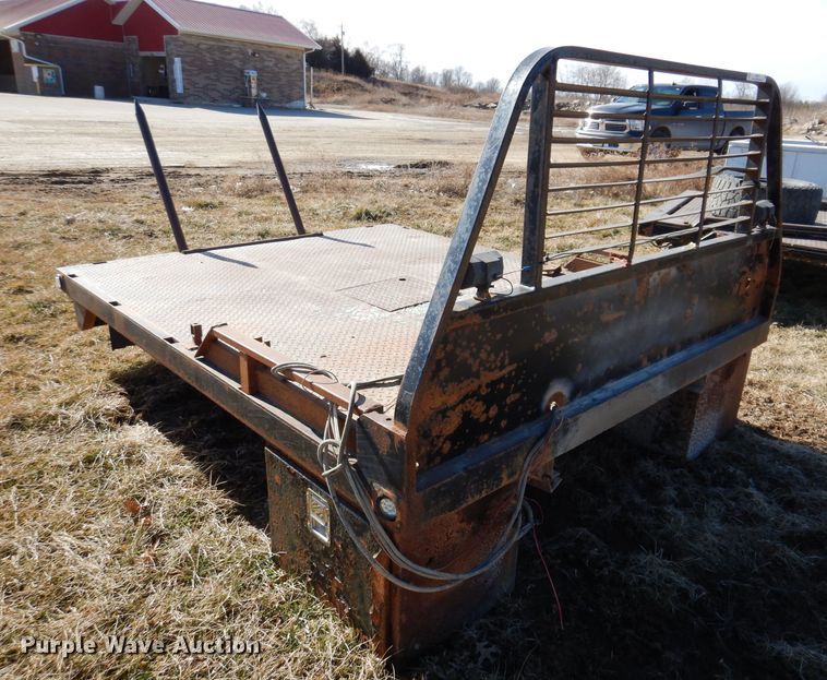 image for item IO9372 Flatbed