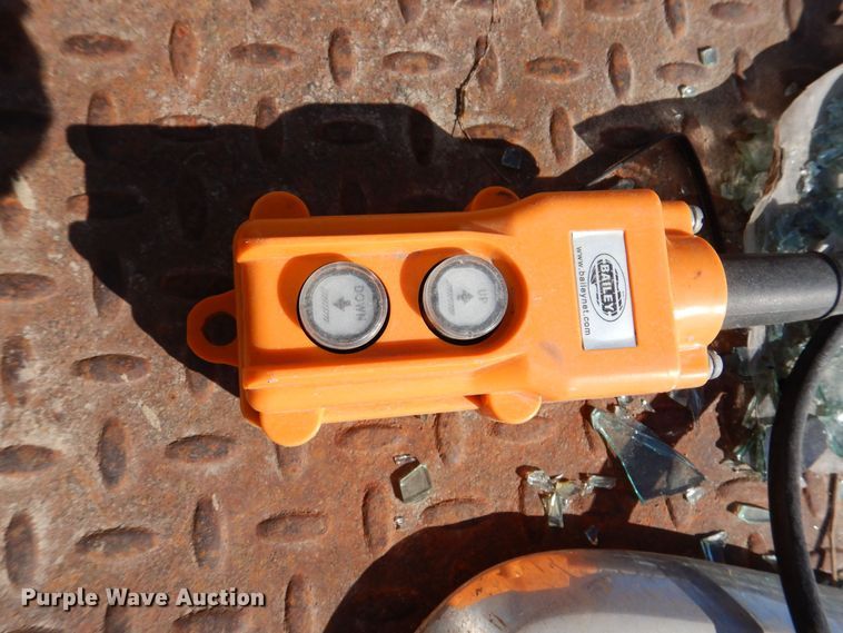 image for item IO9372 Flatbed