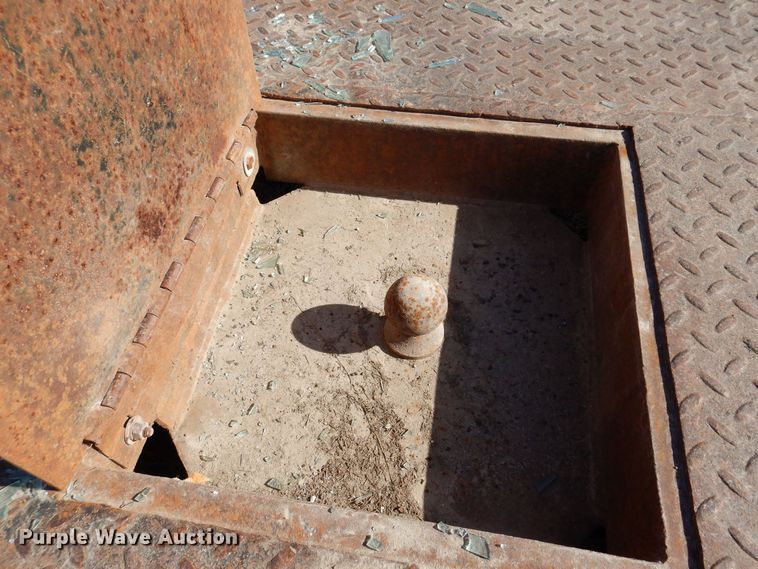 image for item IO9372 Flatbed