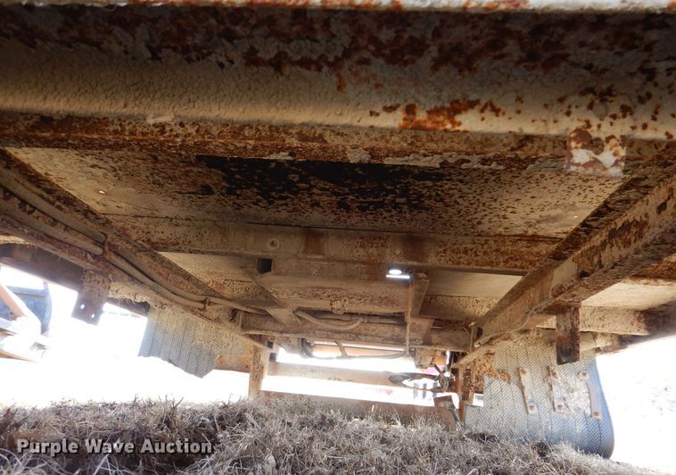 image for item IO9372 Flatbed