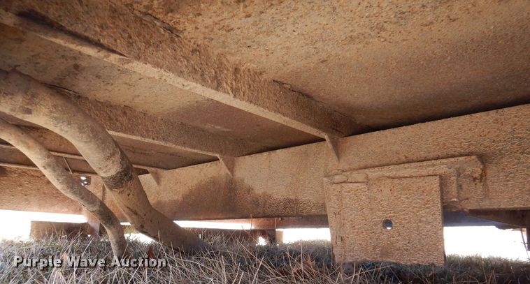 image for item IO9373 Flatbed