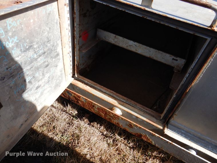 image for item IO9374 Flatbed