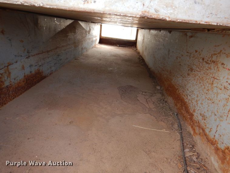 image for item IO9374 Flatbed