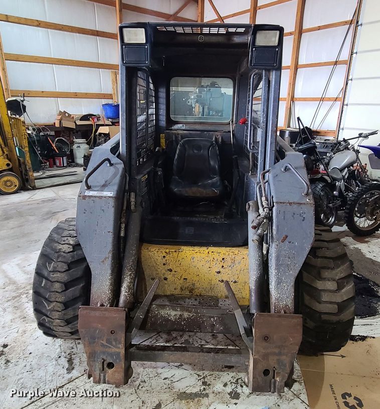 image for item JG9462 2000 New Holland LS180  skid steer loader