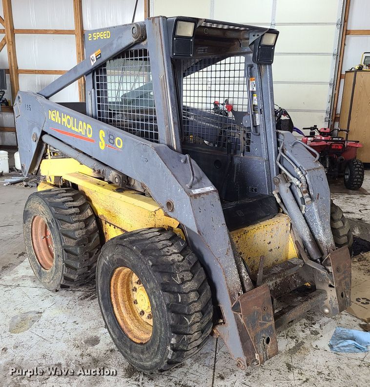 image for item JG9462 2000 New Holland LS180  skid steer loader