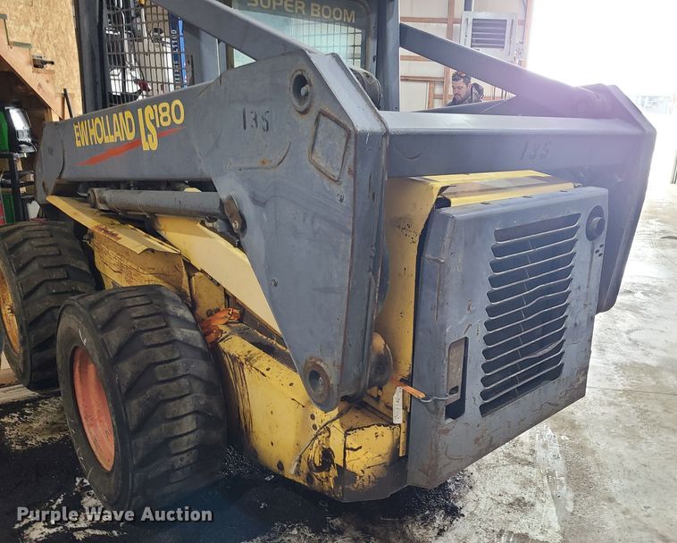 image for item JG9462 2000 New Holland LS180  skid steer loader