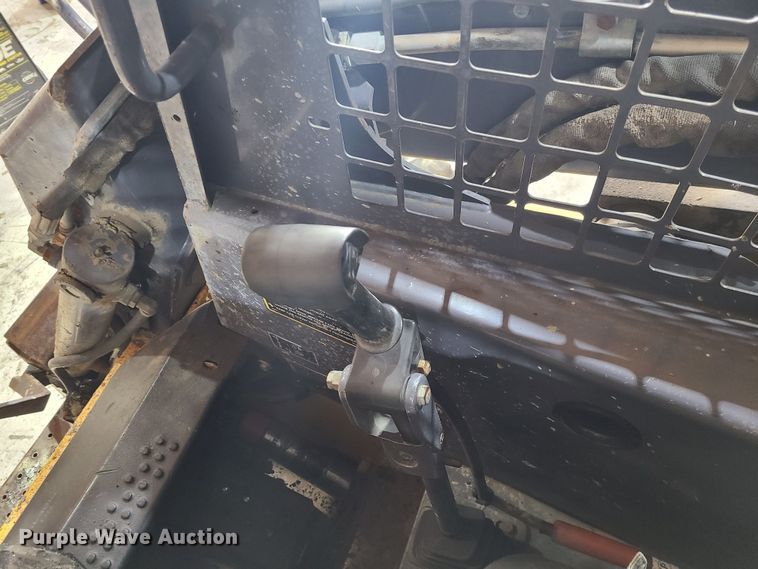 image for item JG9462 2000 New Holland LS180  skid steer loader