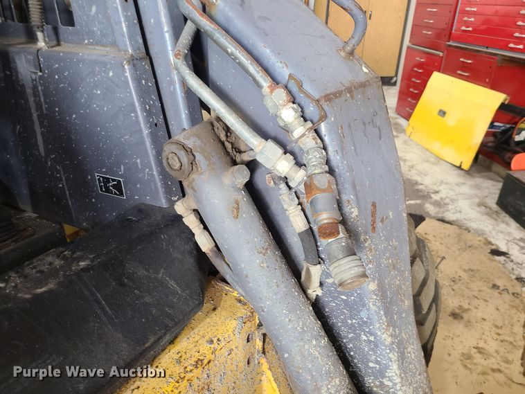 image for item JG9462 2000 New Holland LS180  skid steer loader