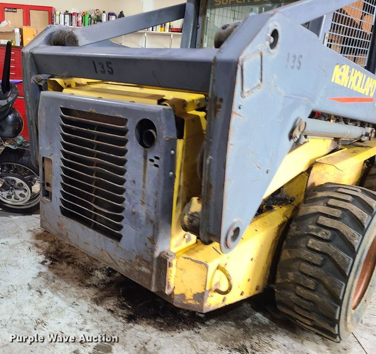 image for item JG9462 2000 New Holland LS180  skid steer loader
