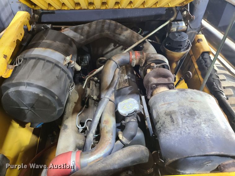 image for item JG9462 2000 New Holland LS180  skid steer loader