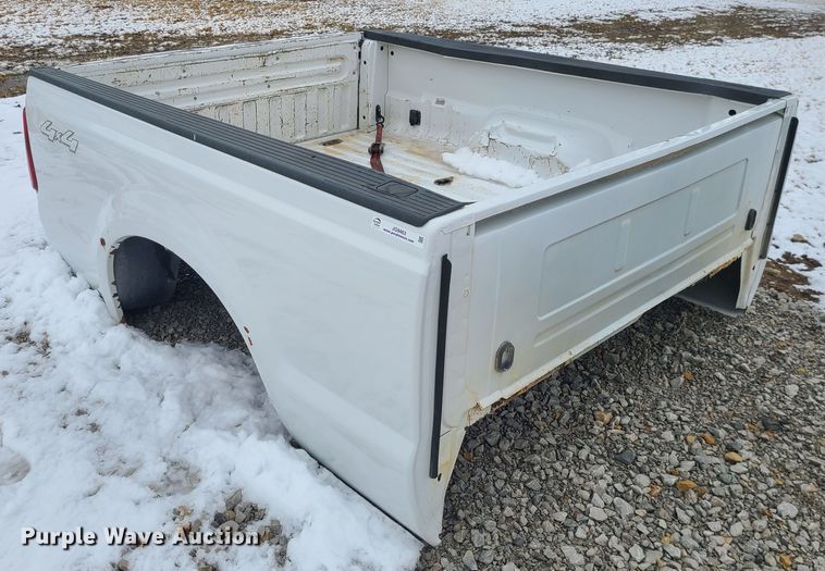image for item JG9463 Ford  pickup bed