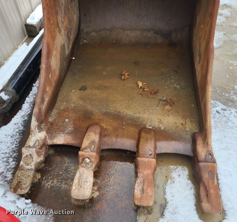 image for item JG9469 Volvo  excavator bucket