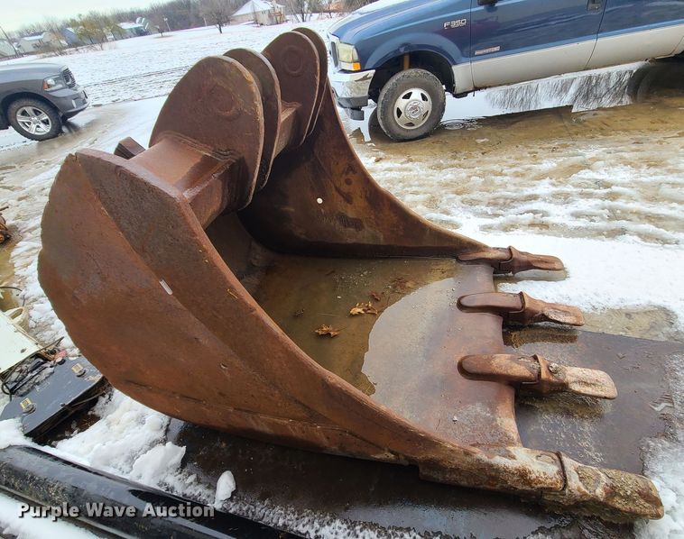 image for item JG9469 Volvo  excavator bucket