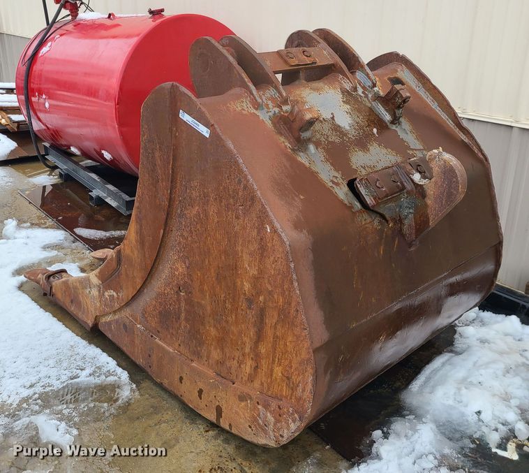 image for item JG9469 Volvo  excavator bucket