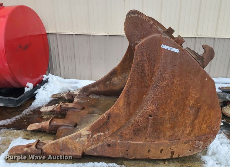 image for item JG9469 Volvo  excavator bucket