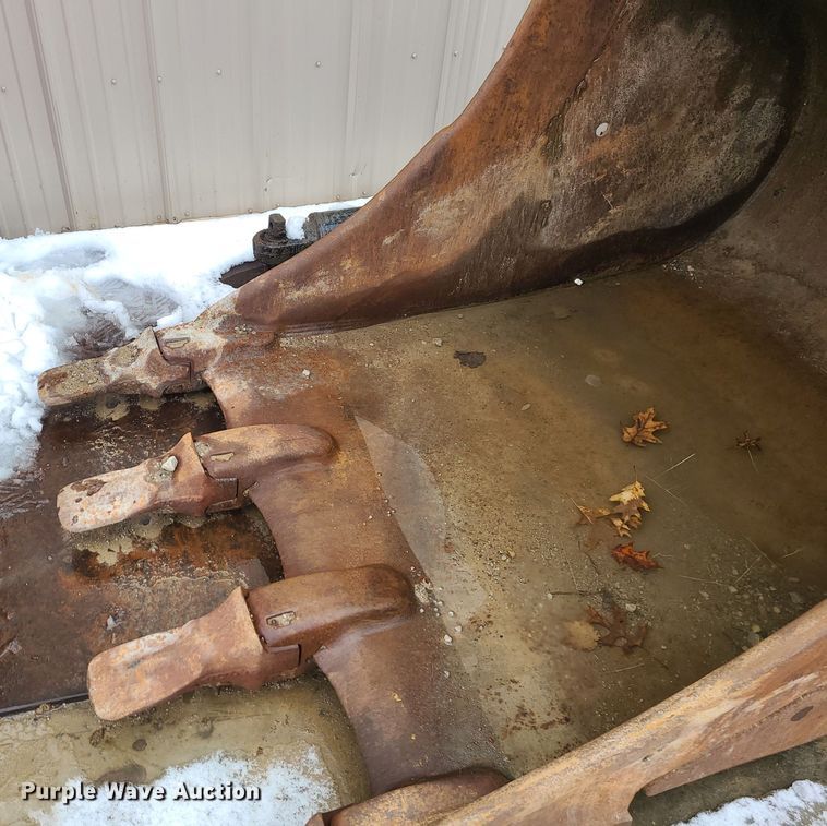 image for item JG9469 Volvo  excavator bucket