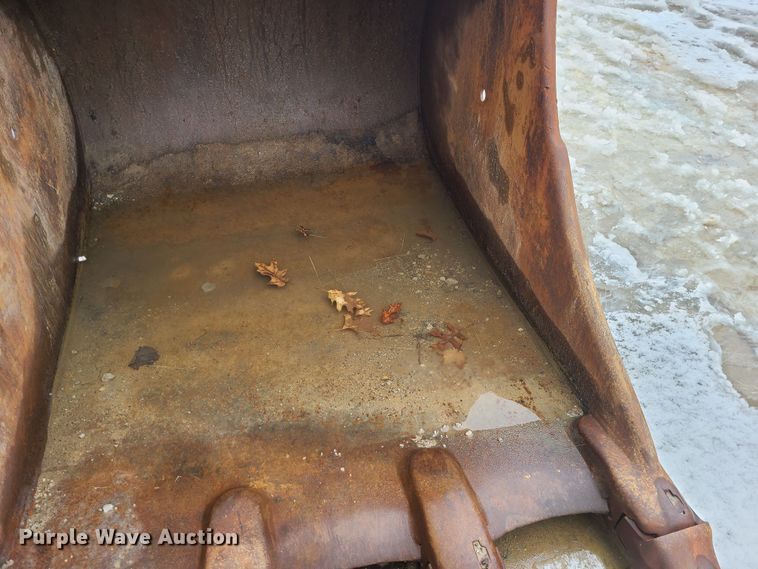 image for item JG9469 Volvo  excavator bucket