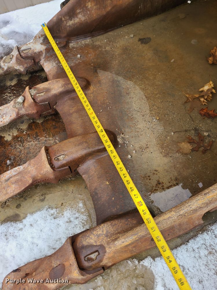 image for item JG9469 Volvo  excavator bucket