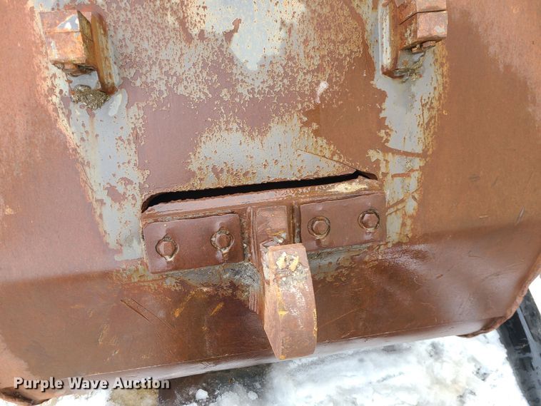 image for item JG9469 Volvo  excavator bucket