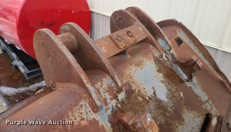 image for item JG9469 Volvo  excavator bucket