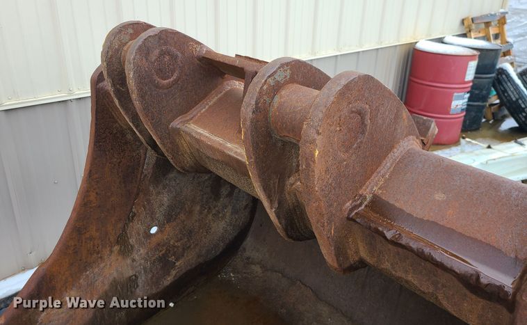 image for item JG9469 Volvo  excavator bucket