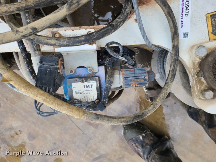 image for item JG9470 IMT 5070  truck bed crane