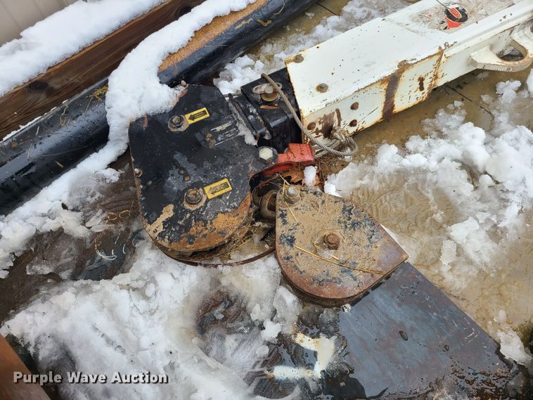 image for item JG9470 IMT 5070  truck bed crane