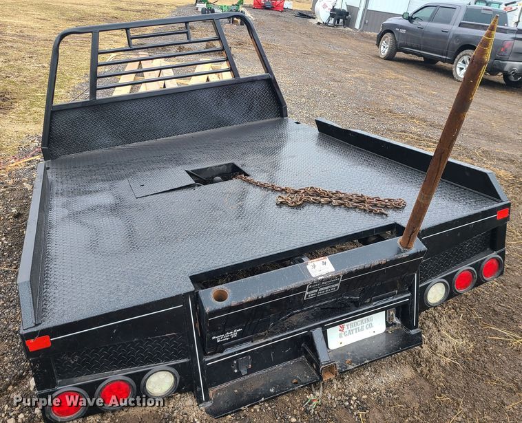 image for item JG9471 Butler Beds  hydraulic bale bed