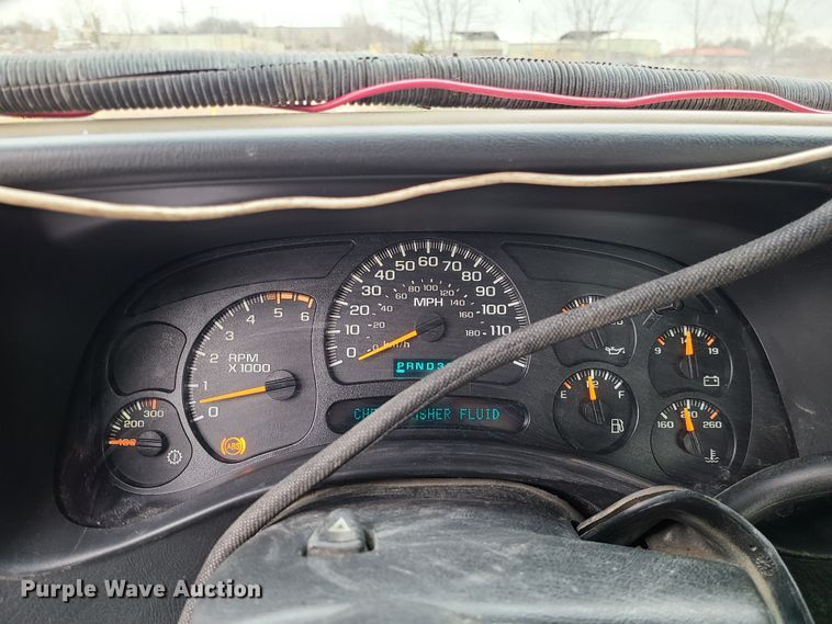 image for item JG9472 2005 Chevrolet Silverado 3500  dump bed pickup truck