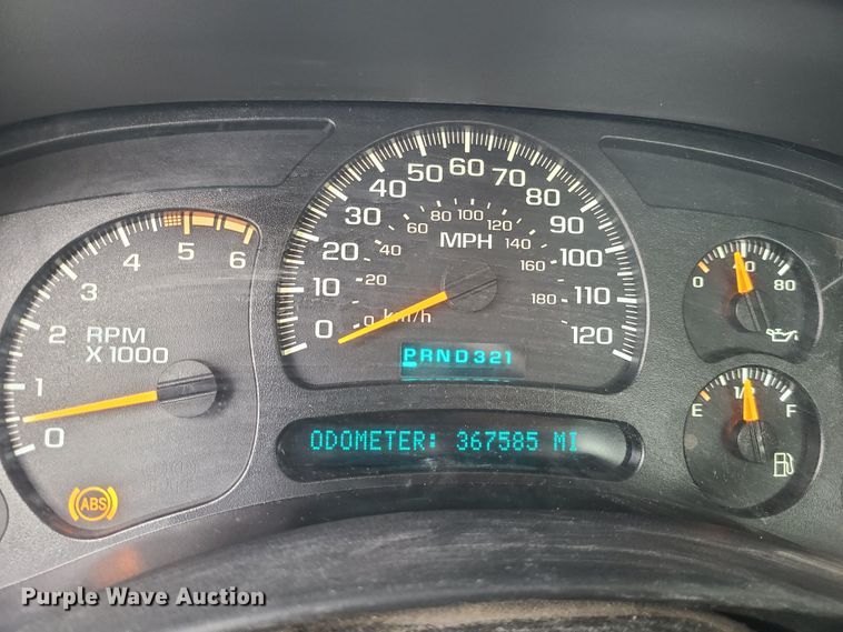 image for item JG9472 2005 Chevrolet Silverado 3500  dump bed pickup truck