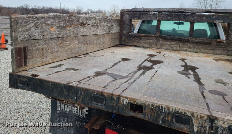 image for item JG9472 2005 Chevrolet Silverado 3500  dump bed pickup truck