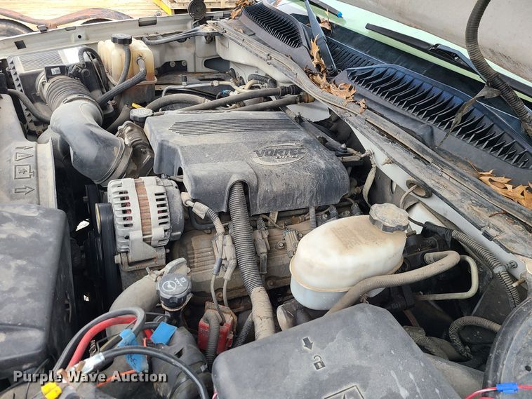 image for item JG9472 2005 Chevrolet Silverado 3500  dump bed pickup truck