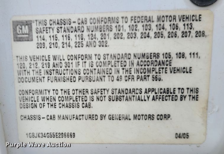 image for item JG9472 2005 Chevrolet Silverado 3500  dump bed pickup truck