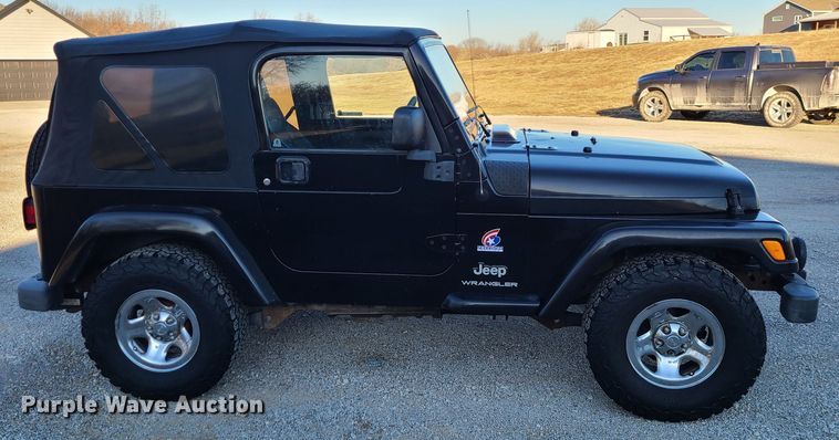 image for item JG9498 2003 Jeep Wrangler  SUV