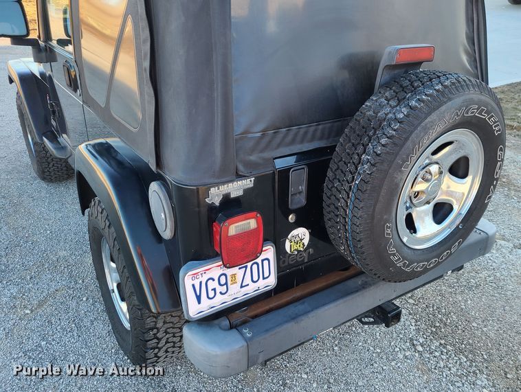 image for item JG9498 2003 Jeep Wrangler  SUV