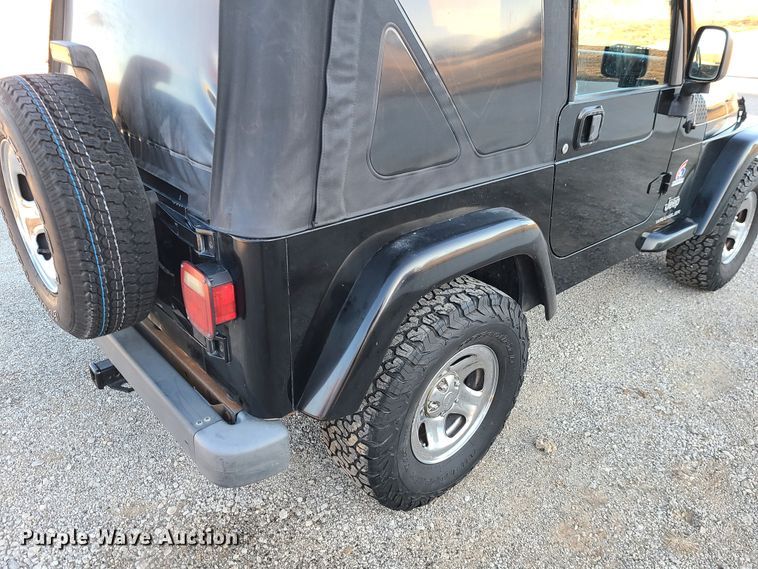 image for item JG9498 2003 Jeep Wrangler  SUV