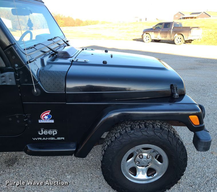 image for item JG9498 2003 Jeep Wrangler  SUV