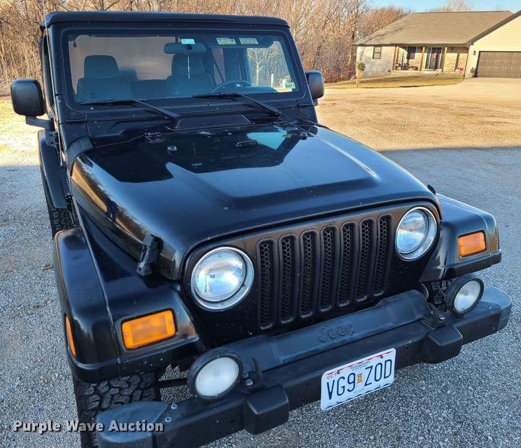 image for item JG9498 2003 Jeep Wrangler  SUV