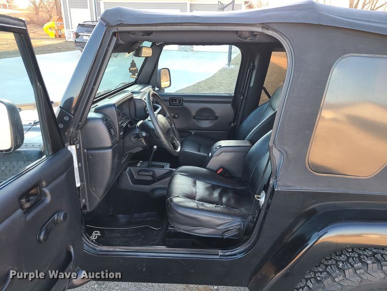 image for item JG9498 2003 Jeep Wrangler  SUV