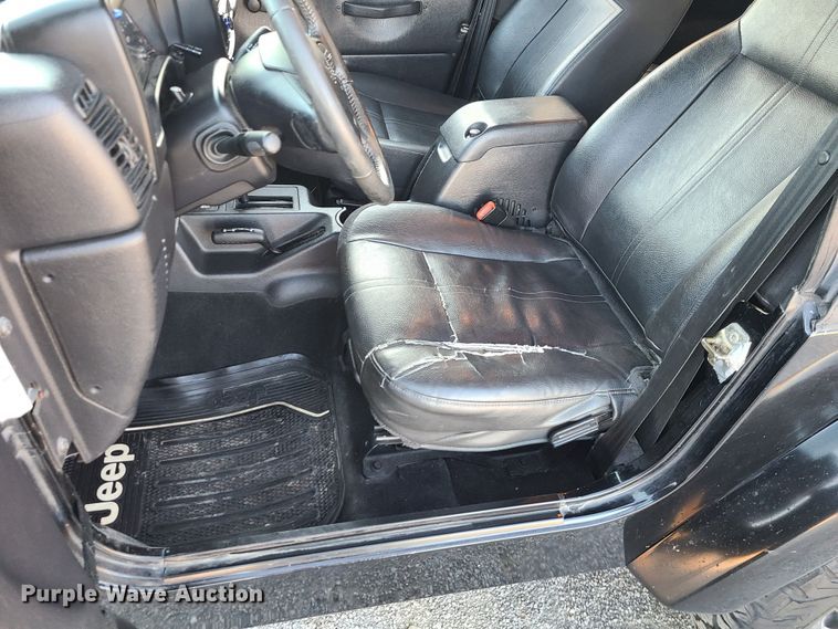 image for item JG9498 2003 Jeep Wrangler  SUV