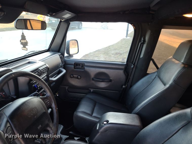 image for item JG9498 2003 Jeep Wrangler  SUV