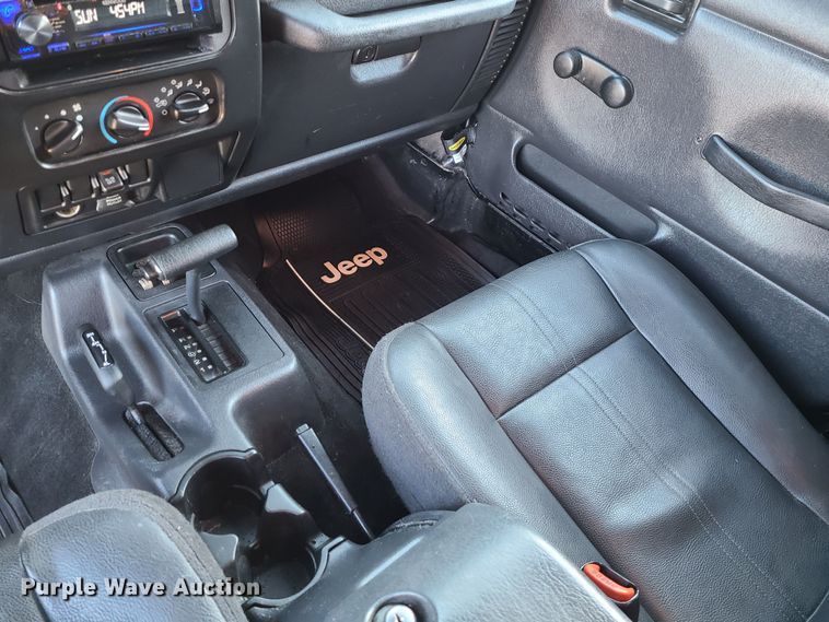 image for item JG9498 2003 Jeep Wrangler  SUV