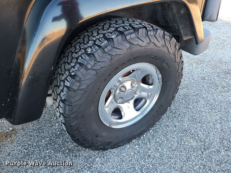 image for item JG9498 2003 Jeep Wrangler  SUV