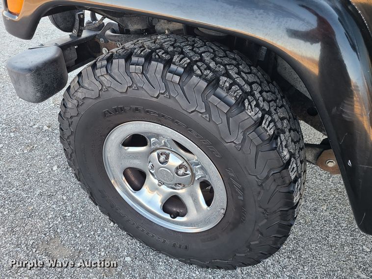 image for item JG9498 2003 Jeep Wrangler  SUV