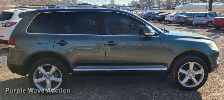 image for item JG9504 2008 Volkswagen Touareg  SUV