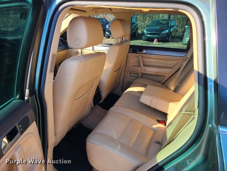 image for item JG9504 2008 Volkswagen Touareg  SUV